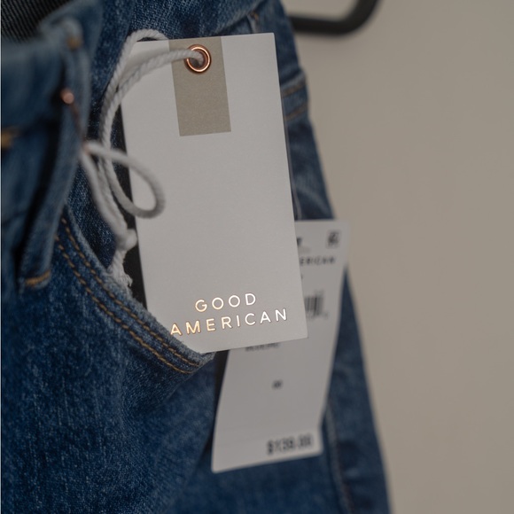 Good American Good Classic High Rise Raw Hem Jeans in Blue940 - Size 00 / 24 NWT - Picture 2 of 12